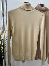 Kép betöltése a galériamegjelenítőbe: 5851 LUREX basic garbó