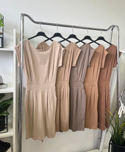 Kép betöltése a galériamegjelenítőbe: 6429 BASIC öves-zsebes pamut ruha