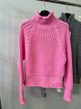 Kép betöltése a galériamegjelenítőbe: 067 MOLLY VASTAG kötésű pulóver