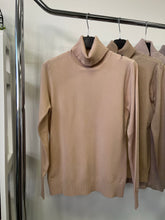 Kép betöltése a galériamegjelenítőbe: 001 BASIC garbó