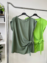 Kép betöltése a galériamegjelenítőbe: 25153 LOTTE átkötős felső