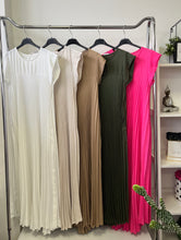 Kép betöltése a galériamegjelenítőbe: 8217 EMILY pliszírozott ruha