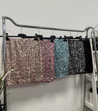 Kép betöltése a galériamegjelenítőbe: 1026 Flitteres miniszoknya