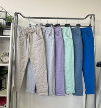 Kép betöltése a galériamegjelenítőbe: VANDA gyűrt nadrág 7373/1318