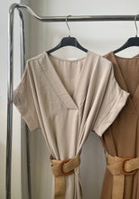 Kép betöltése a galériamegjelenítőbe: 24608 ZAFI öves ruha