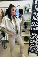 Kép betöltése a galériamegjelenítőbe: 36365 ISABELL rövid ujjú átmneneti kabát