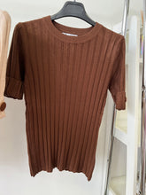 Kép betöltése a galériamegjelenítőbe: 0015 FERGIE basic kötött felső