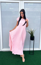 Kép betöltése a galériamegjelenítőbe: 8217 EMILY pliszírozott ruha