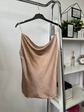 Kép betöltése a galériamegjelenítőbe: LILLA szatén top/3353