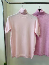 Kép betöltése a galériamegjelenítőbe: 0083 BASIC rövid ujjú garbó