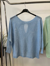 Kép betöltése a galériamegjelenítőbe: 1236 SZATĖN szalagos csillogós felső