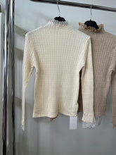 Kép betöltése a galériamegjelenítőbe: 8066 MELITTA basic csipkebetétes felső