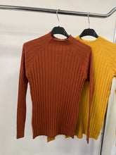 Kép betöltése a galériamegjelenítőbe: 5999 BORDÁS basic félgarbó