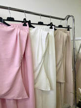 Kép betöltése a galériamegjelenítőbe: 003042 CHRISTINE nadrág+felső szett