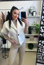 Kép betöltése a galériamegjelenítőbe: 36365 ISABELL rövid ujjú átmneneti kabát