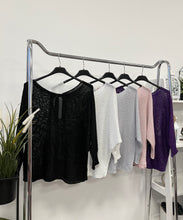 Kép betöltése a galériamegjelenítőbe: 1236 SZATĖN szalagos csillogós felső