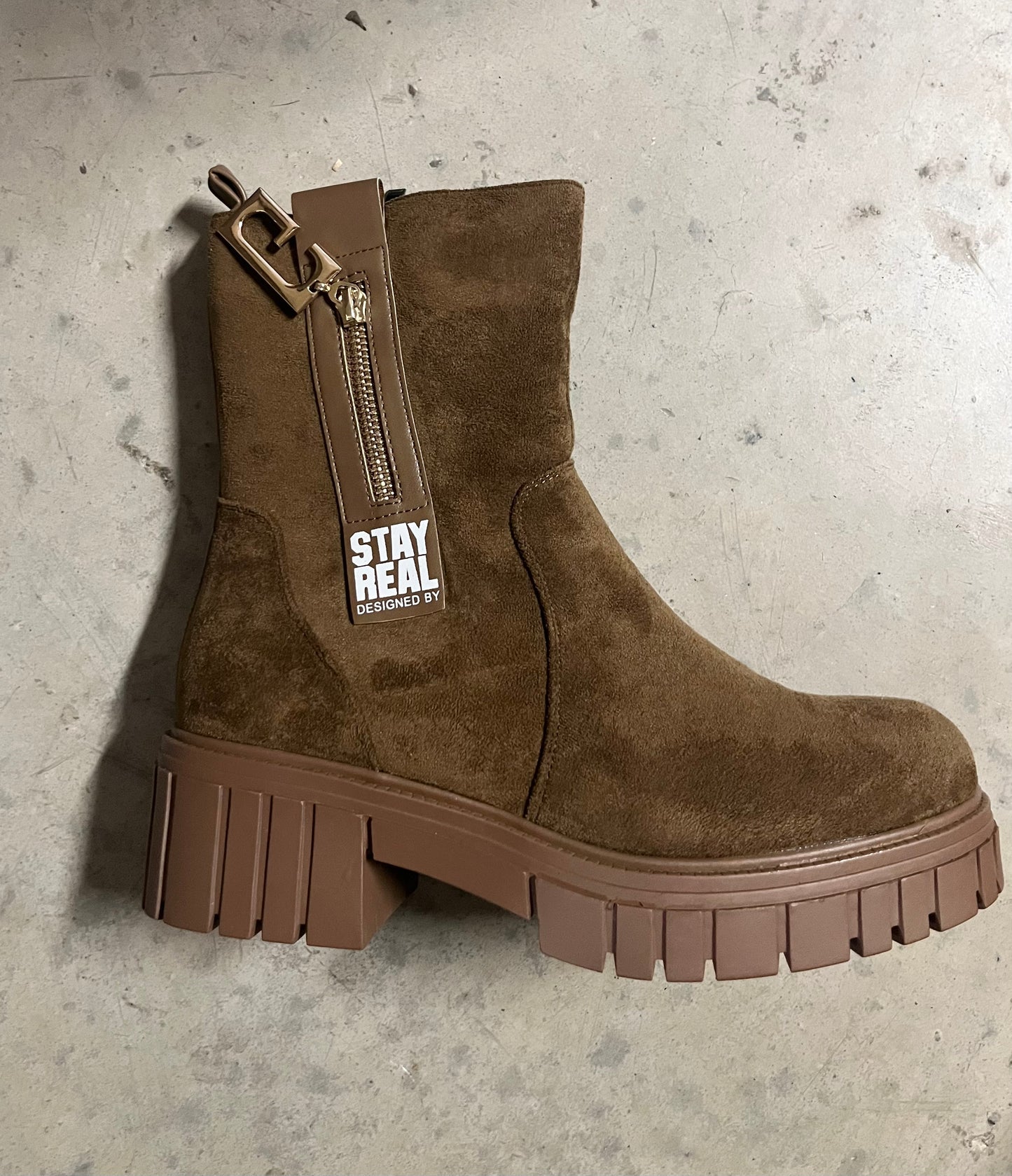 SZ101 STAY művelúr bakancs