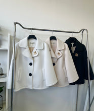 Kép betöltése a galériamegjelenítőbe: 8159 MARGARET elegáns átmeneti kabát