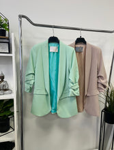 Kép betöltése a galériamegjelenítőbe: 80172 LONG blézer/szines