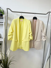 Kép betöltése a galériamegjelenítőbe: 80172 LONG blézer/szines