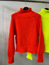 Kép betöltése a galériamegjelenítőbe: 067 MOLLY VASTAG kötésű pulóver