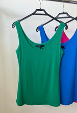 Kép betöltése a galériamegjelenítőbe: 071 BASIC VASTAG PÁNTOS trikó