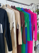 Kép betöltése a galériamegjelenítőbe: 006 ZORA garbóruha