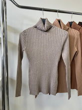 Kép betöltése a galériamegjelenítőbe: 5809 BORDÁS basic garbó