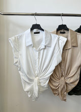 Kép betöltése a galériamegjelenítőbe: 7370 LINETT szatén felső/ blúz