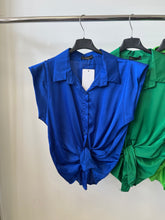 Kép betöltése a galériamegjelenítőbe: 7370 LINETT szatén felső/ blúz