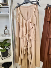 Kép betöltése a galériamegjelenítőbe: 12370 ALINA elől fodros felső+ nadrág szett