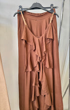 Kép betöltése a galériamegjelenítőbe: 12370 ALINA elől fodros felső+ nadrág szett