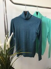 Kép betöltése a galériamegjelenítőbe: 001 BASIC garbó