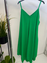 Kép betöltése a galériamegjelenítőbe: 23698 PÁNTOS Oversize ruha