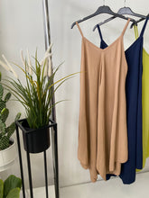 Kép betöltése a galériamegjelenítőbe: 23698 PÁNTOS Oversize ruha