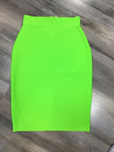 Kép betöltése a galériamegjelenítőbe: 9636 NATUR Alakformáló szoknya