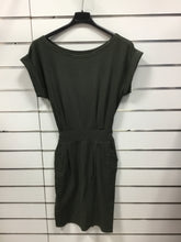 Kép betöltése a galériamegjelenítőbe: 6429 BASIC öves-zsebes pamut ruha