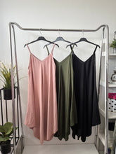 Kép betöltése a galériamegjelenítőbe: 23698 PÁNTOS Oversize ruha