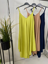 Kép betöltése a galériamegjelenítőbe: 23698 PÁNTOS Oversize ruha