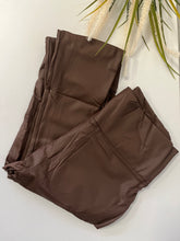 Kép betöltése a galériamegjelenítőbe: Műbőr leggings/ 3070