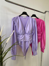 Kép betöltése a galériamegjelenítőbe: 8215 CHLOE Fényes body