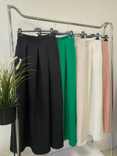 Kép betöltése a galériamegjelenítőbe: 61112 ZSEBES MAXISZOKNYA