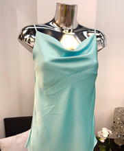 Kép betöltése a galériamegjelenítőbe: LILLA szatén top/3353