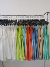 Kép betöltése a galériamegjelenítőbe: LILLA szatén top/3353