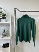 Kép betöltése a galériamegjelenítőbe: BASIC garbó pulóver / 9076