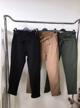 Kép betöltése a galériamegjelenítőbe: CATALINA nadrág/9204