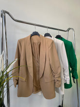 Kép betöltése a galériamegjelenítőbe: ONE SIZE LONG blézer/ 975