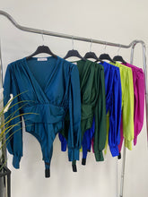 Kép betöltése a galériamegjelenítőbe: 8215 CHLOE Fényes body