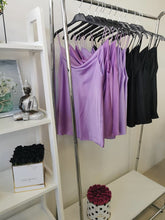 Kép betöltése a galériamegjelenítőbe: LILLA szatén top/3353