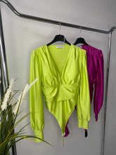 Kép betöltése a galériamegjelenítőbe: 8215 CHLOE Fényes body